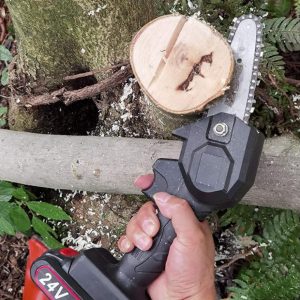 Mini saw – Nešiojamas grandininis pjūklas 03