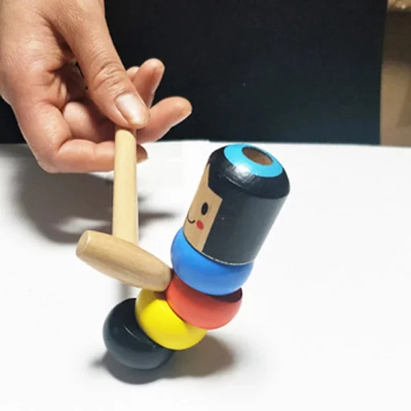 Magic Man – Nesunaikinamas medinis žaislas su plaktuku slider